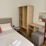 Ari *