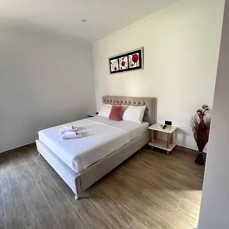 Ari Apartment
